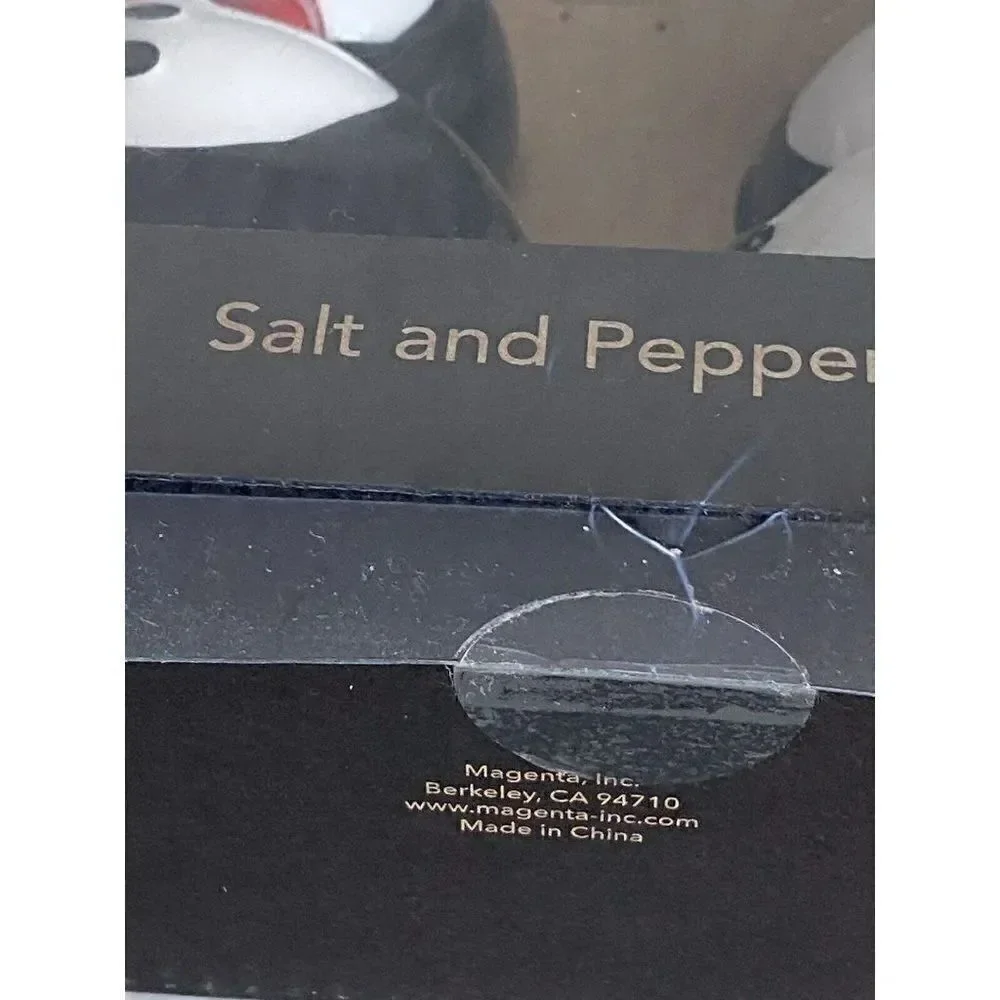 Johanna Parker Penguin‎ Holiday Salt And Pepper Shakers Set NEW